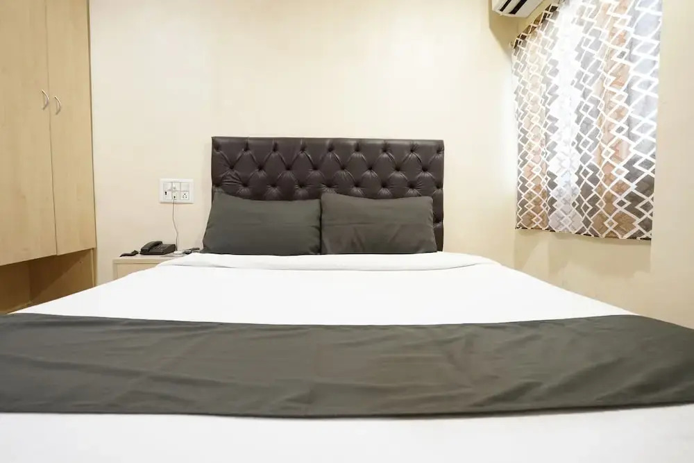 U LIFE HOTEL