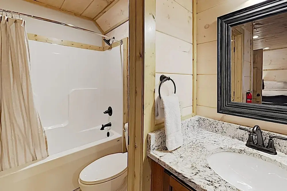 New Listing! New-build 2-unit W/ 2 Hot Tubs 4 Bedroom Duplex