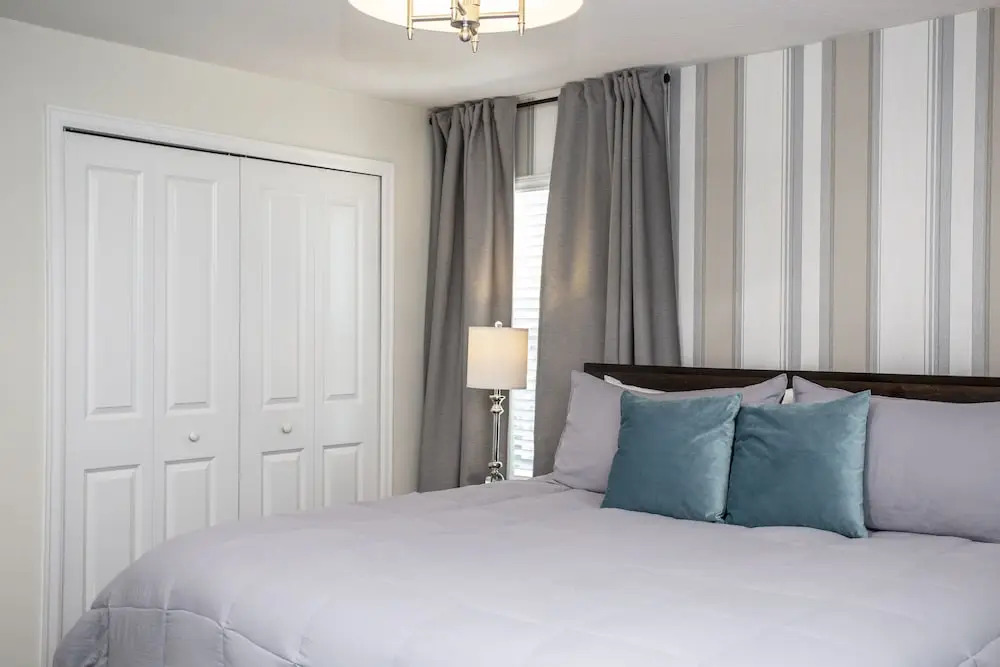 Sanitized! Gorgeous Family Getaway 4Bd Home w/ Pool Close to Disney 4983