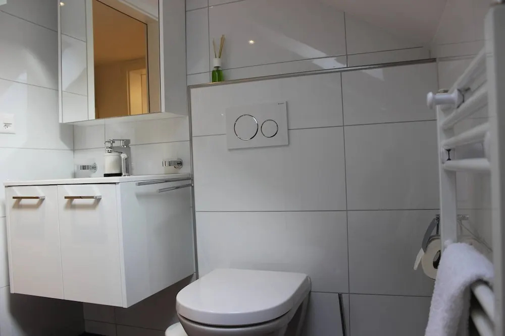 Completely Renovated Apartment Near the Train Station and the Center