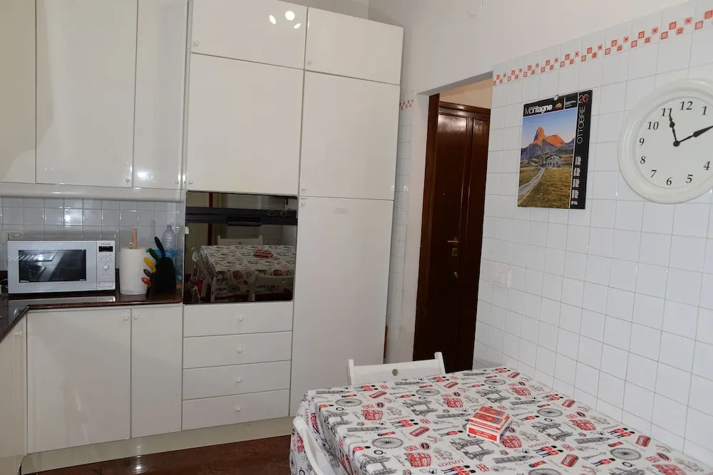 Single room in cozy and comfortable apartment