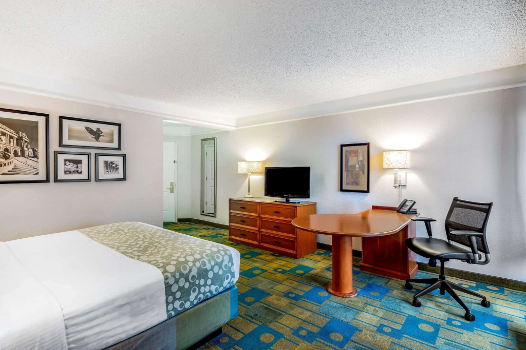 La Quinta Inn & Suites by Wyndham Fremont Silicon Valley