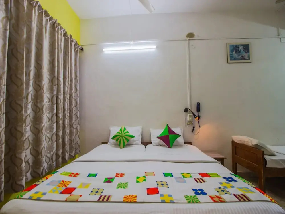 OYO 12902 Home Vibrant Stay Candolim