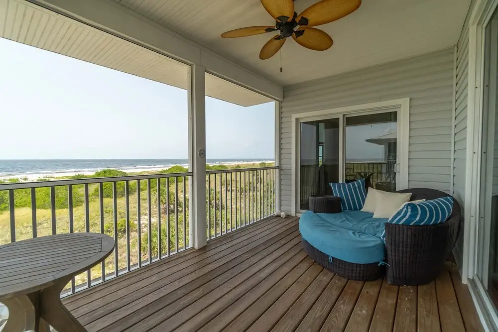 Gulf Three Bedroom Villa by Redawning