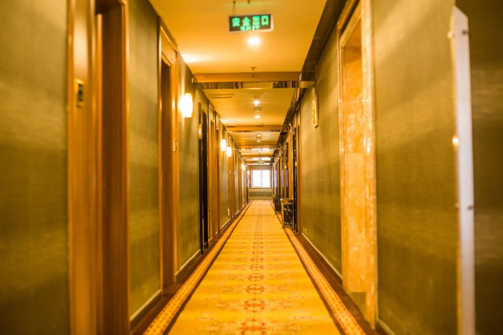 Katie Eastman Hotel