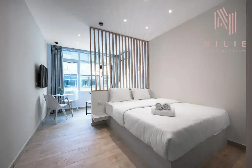 Venus, Nilie Hospitality MGMT