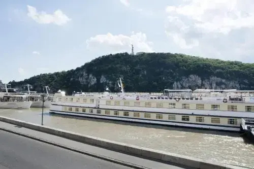 Aurora Apartment Danube View