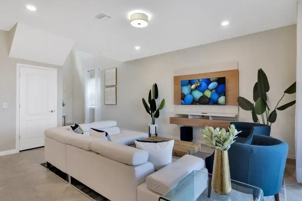 New Luxury Home In Solterra Resort Kissimmee! 5 Bedroom Home by Redawning