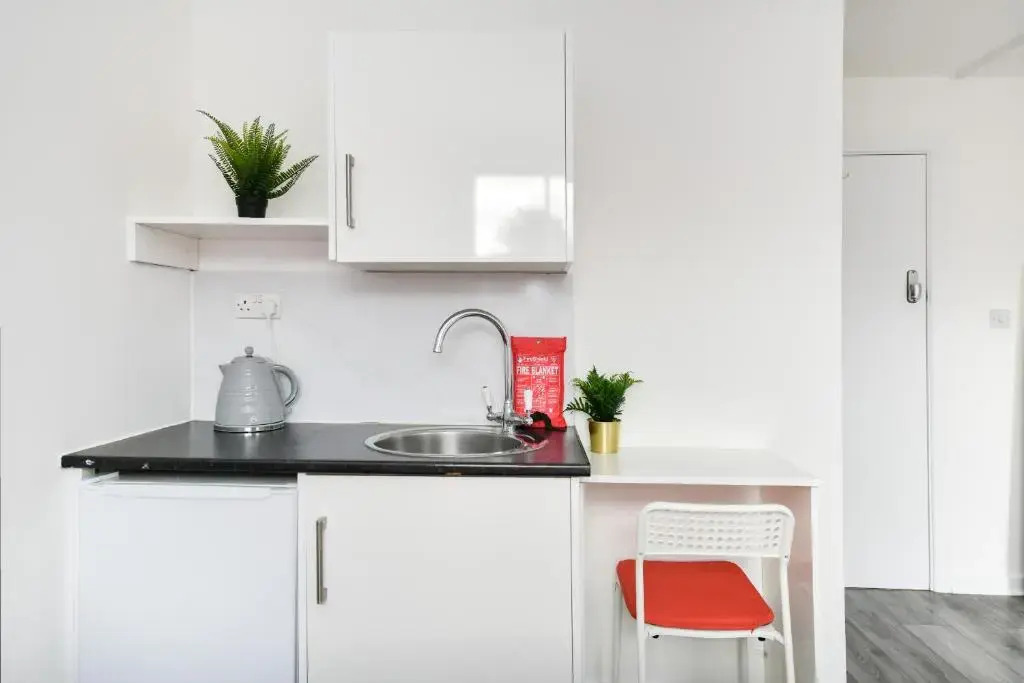 Waylen Street Suites
