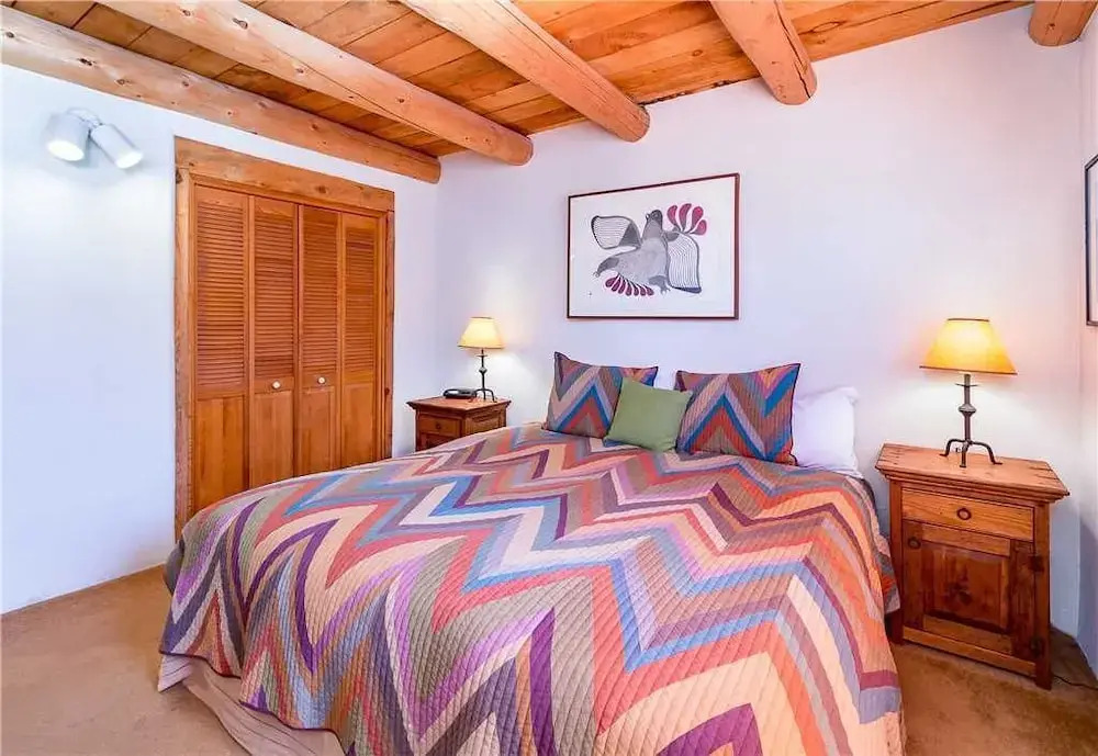 Alma Compound Casita, 1 Bedroom, Sleeps 2, Walk to Plaza, Fireplace, WiFi