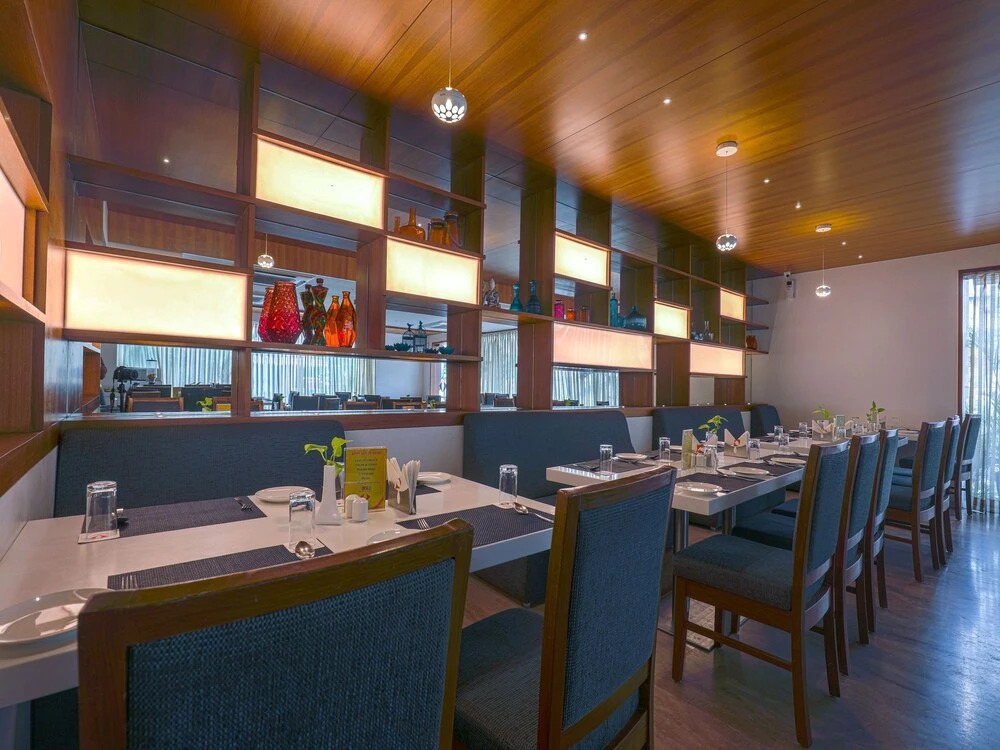OYO 14282 Hotel Vivana