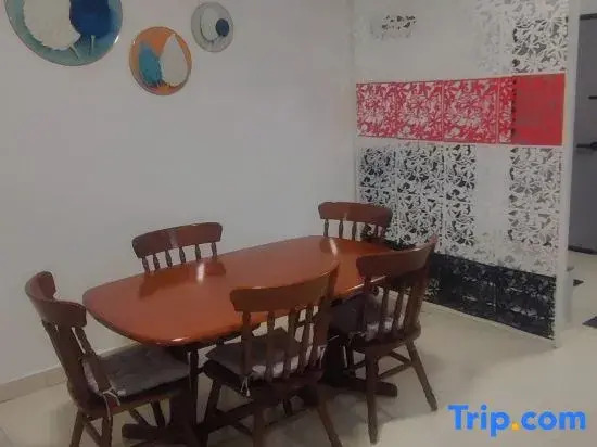 Newly renovated 3 bedroom unit near Kepong MRT station