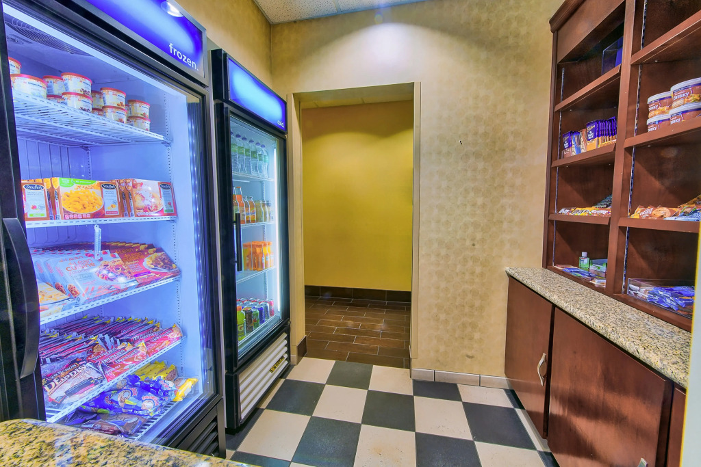 Hampton Inn & Suites Ridgecrest