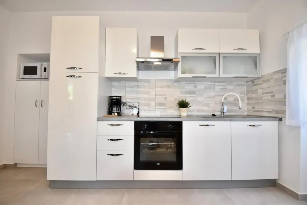 Apartment Erika - for 2 near the beach