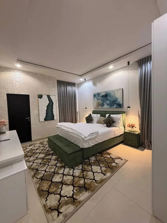 Grand Lynks Apartment