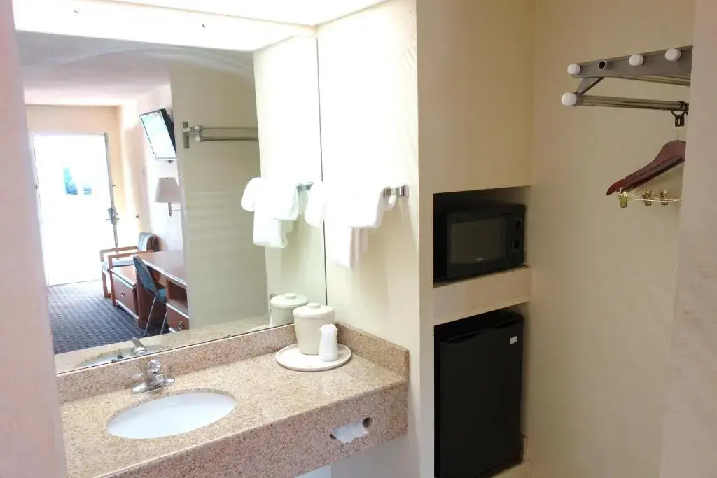 VIP Inn and Suites