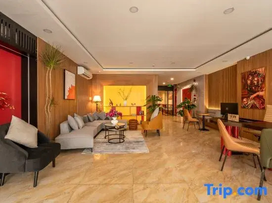 Love Hotel Airport