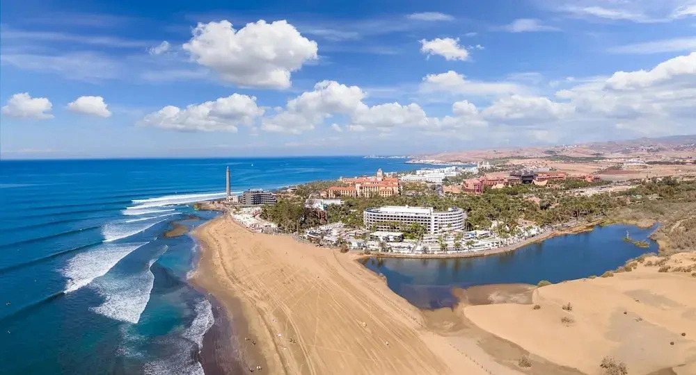 Chalet in Maspalomas with Heated Pool