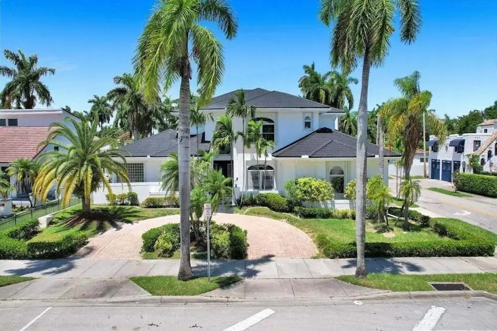 6br Elegant Hollywood Lakes Mansion W/ Pool & Spa 6 Bedroom Home
