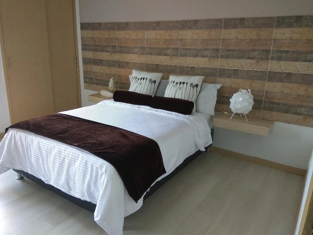 Beautiful Apartmentsuite With The Best Location In Medellin Free Wi-fi