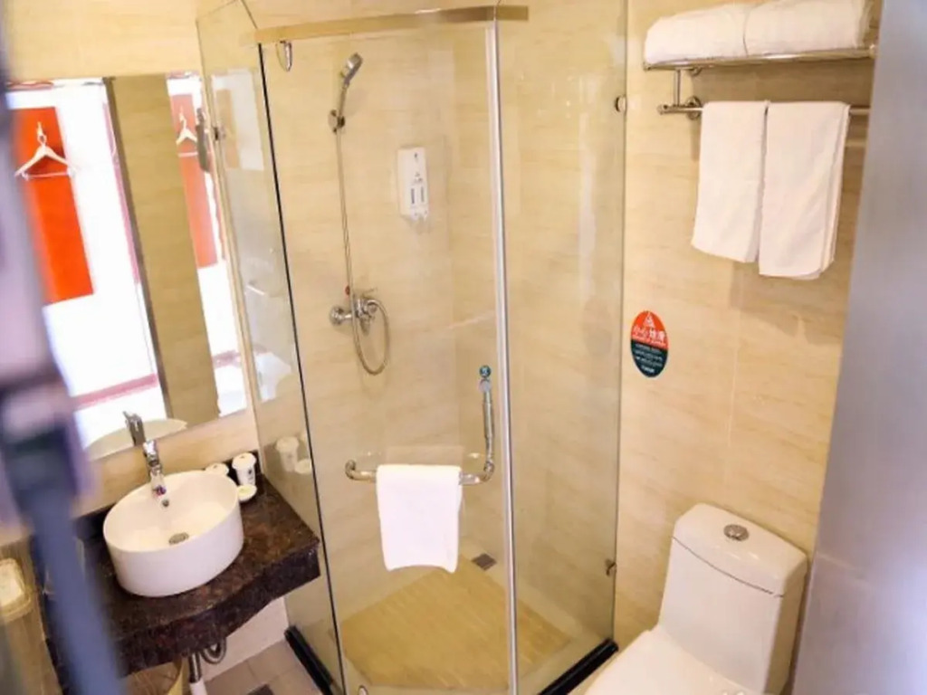 GreenTree Inn JiangSu WuXi BinHu HuiHe Road XiHui Garden Express Hotel