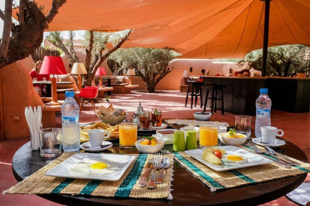 Oasis lodges