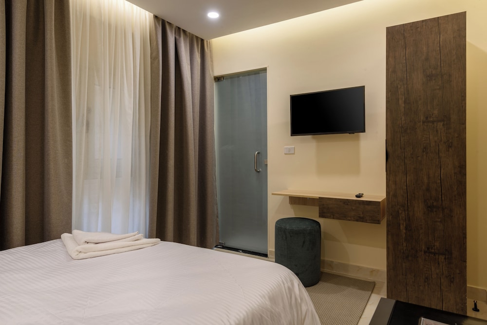 Hazel Spaces in Heliopolis