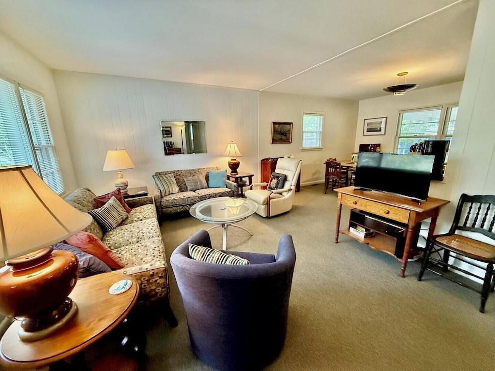 Henlopen Avenue 66