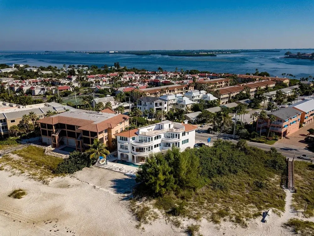 Anna Maria Grand Beach House Apartment 9