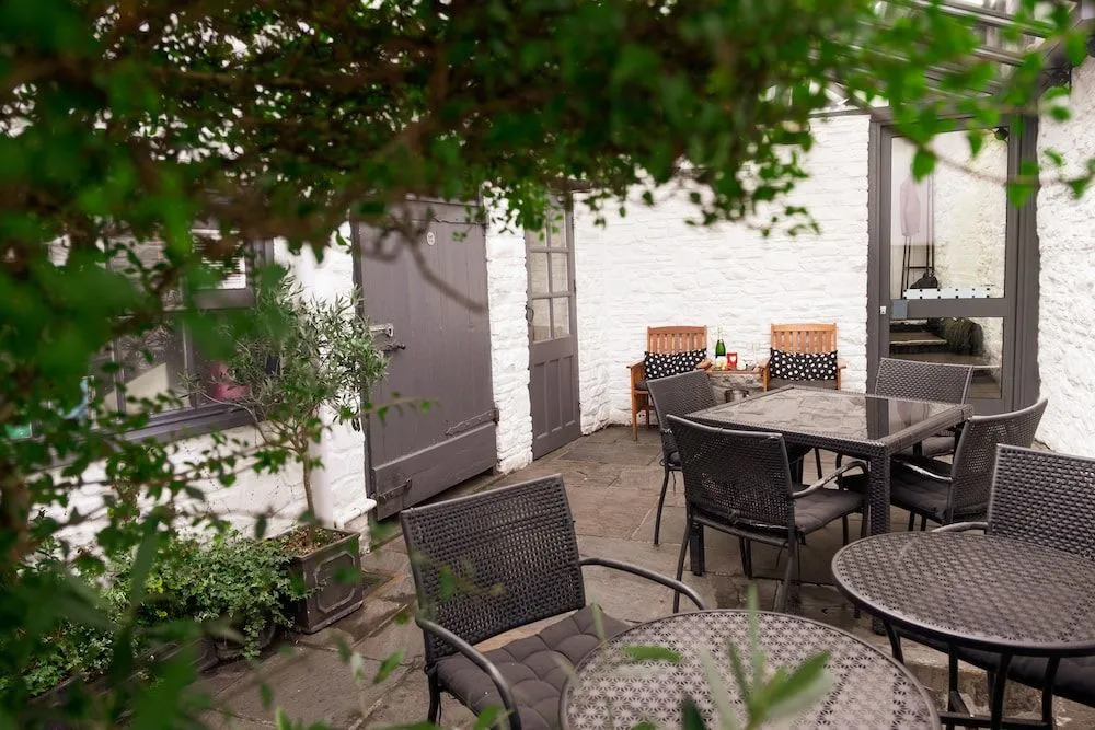 The Kings Arms Hotel
