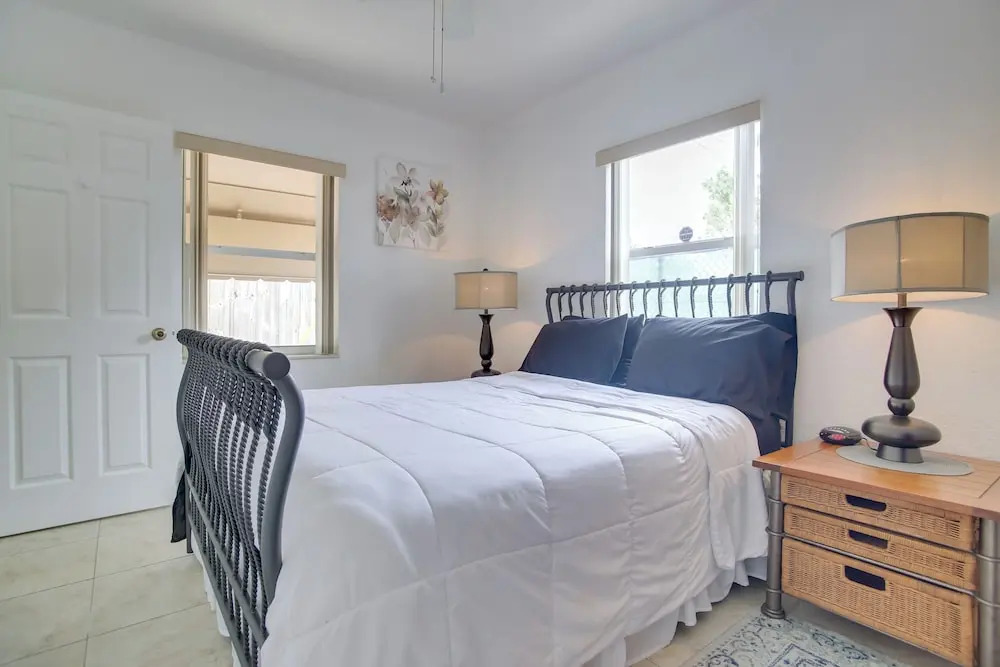2 Mi to Boardwalk: Home w/ Grill in Dania Beach!