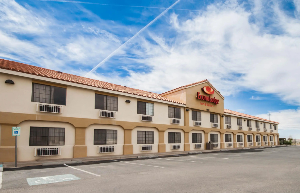 Econo Lodge Inn & Suites El Paso West