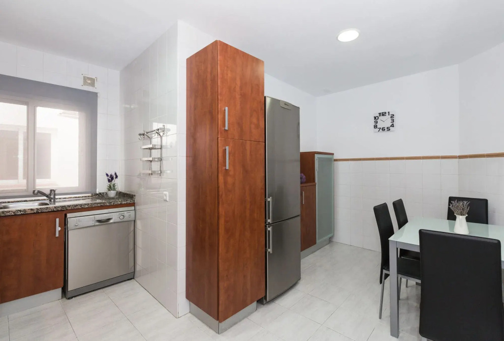 Suncity Plaza Apartments