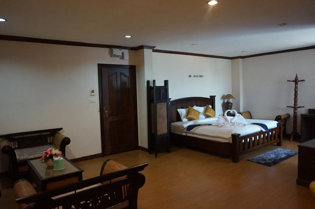 Baiboon Grand Hotel