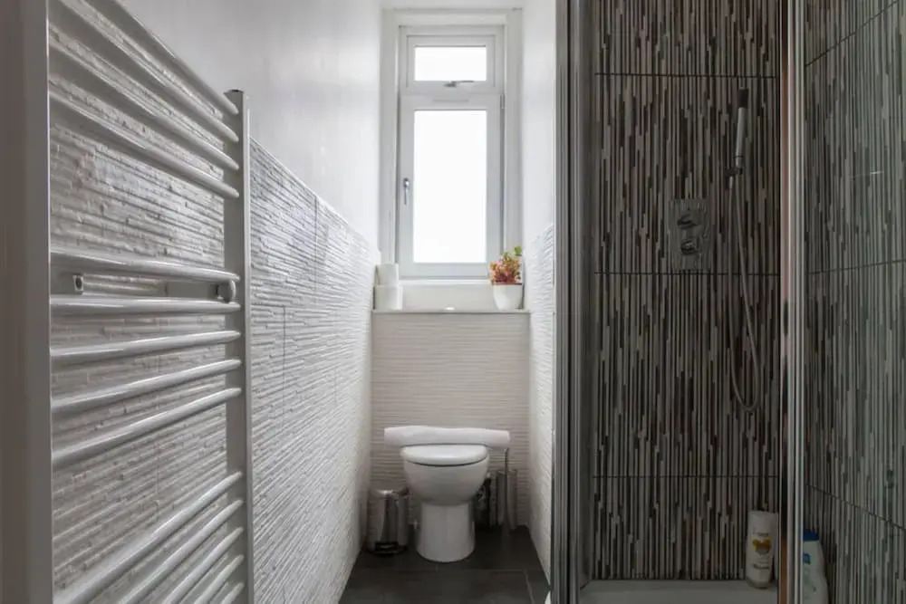 2 Bedroom Flat With Free Parking Nearby Accommodates 6