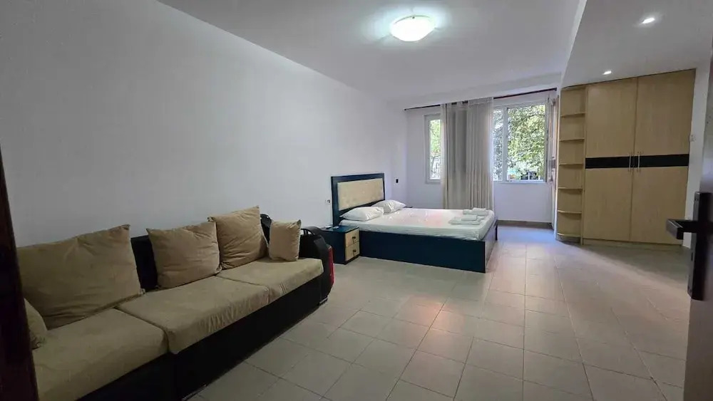 Tirent Apartment-Cozy 2-Bedroom Stay in Don Bosko