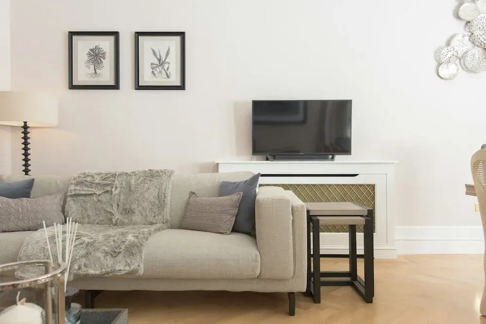 The Luxe Whitehall Duplex Apartment