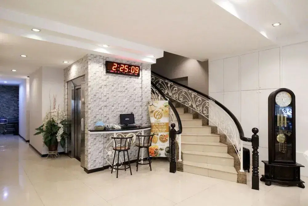 Airy Thamrin Gandhi Medan