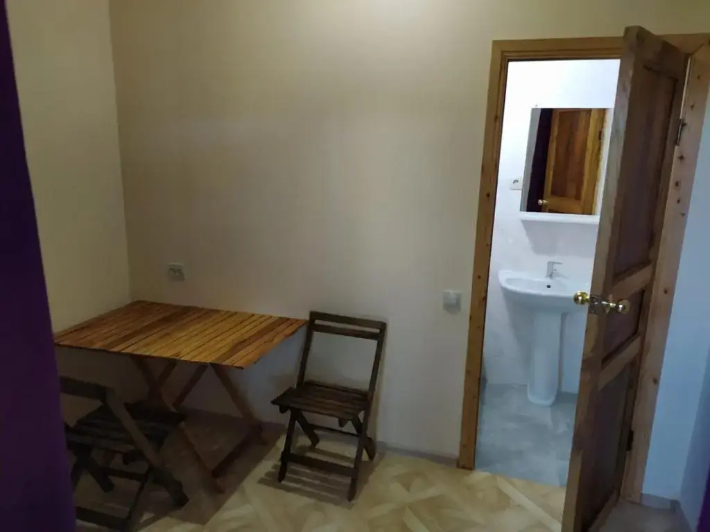 Inzhir Guest house