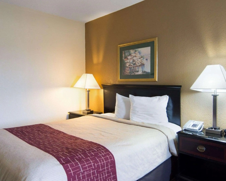 Econo Lodge Pine Bluff