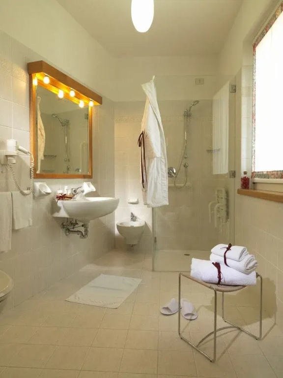 Albergo Miralago