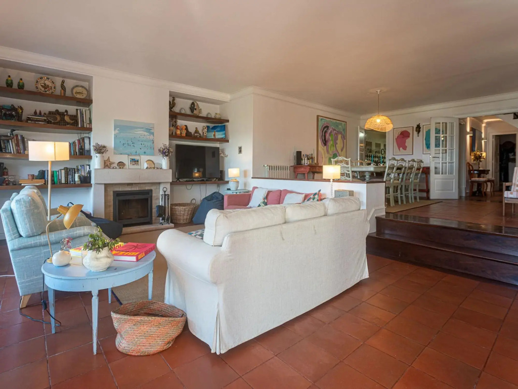 Villa Osiris (AL) in Colares