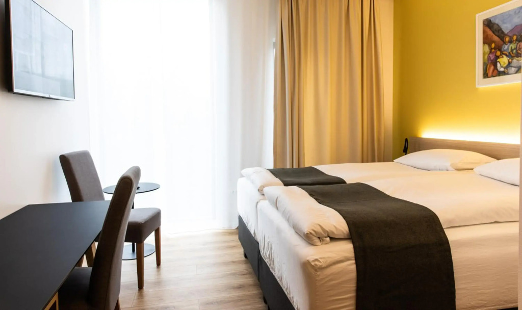 Hotel South Coast