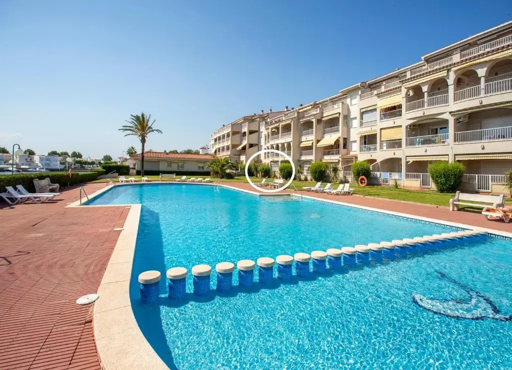 1007 Apartamento planta baja Lago San Maurici