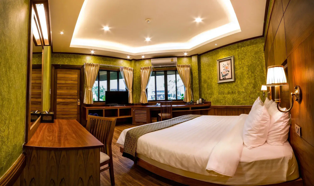 Naiyang Park Resort - Beachfront Escape