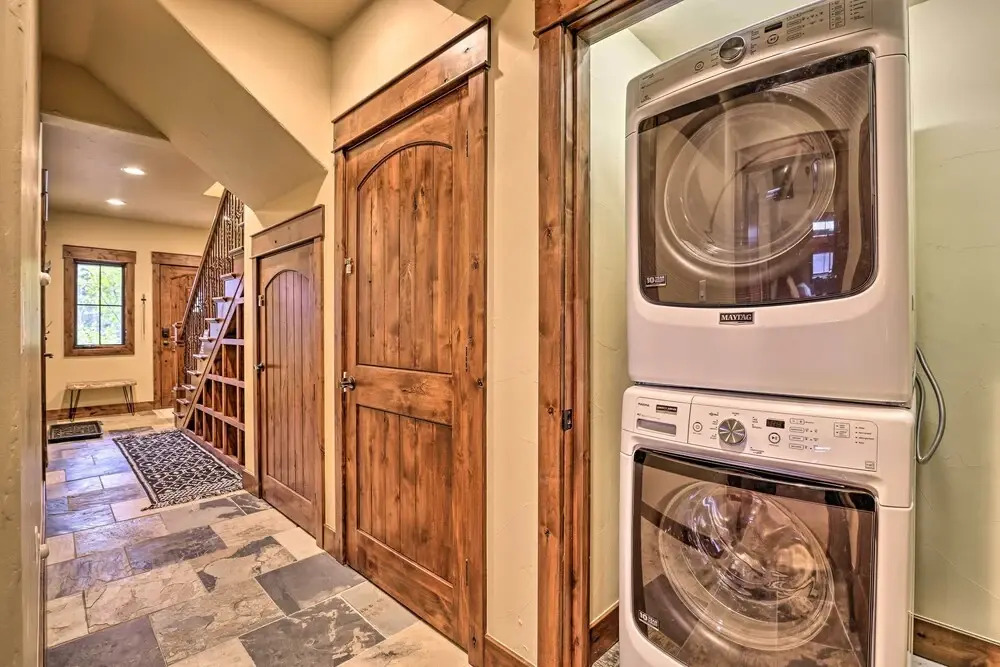 Luxurious Fraser Townhome w/ Private Hot Tub!