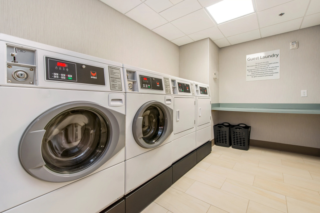 Holiday Inn Express & Suites - Carrollton West by IHG