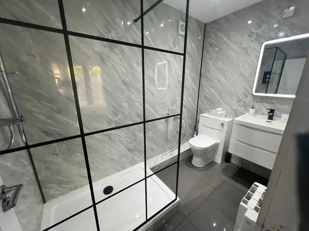Private 1 Bedroom Apartment - Edinburgh - Sleeps 2