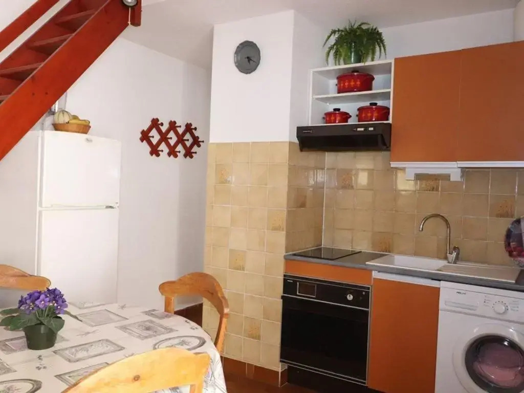 Maison P2 mezzanine, terrasse, proche plage et commerces, parking sécurisé au Grau-du-Roi - FR-1-307-142