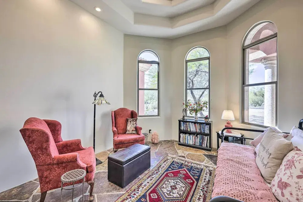 Backyard Oasis! Mtn-View Family Gem in Scottsdale